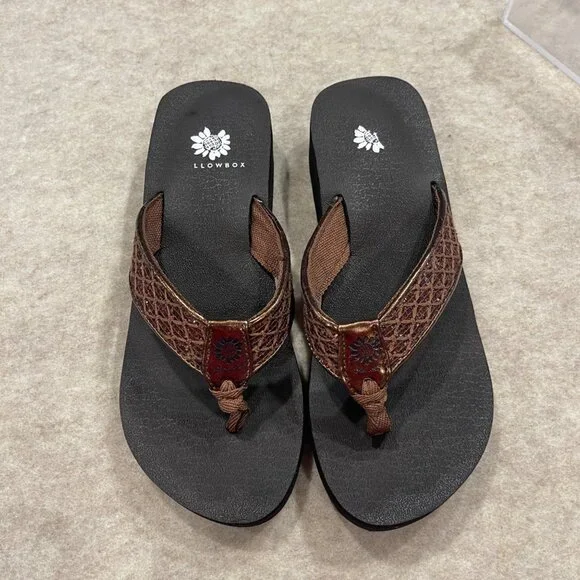 Yellow Box Norit Brown Comfort Flip Flops Women's Size 8 - Picture 2 of 7
